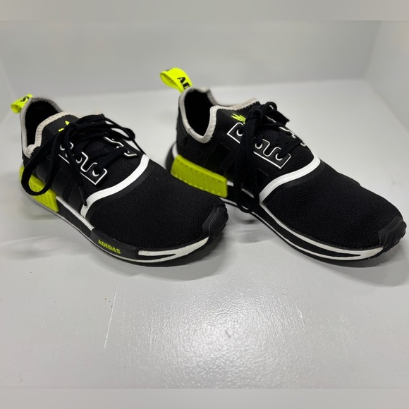 Adidas NMD_R1 Black and Lime Athletic Shoes men’s size 8.5 - Picture 2 of 10